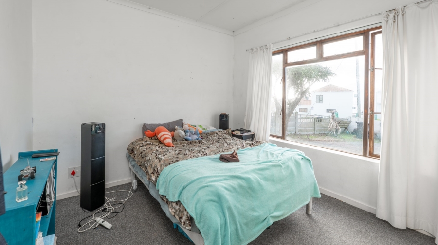 To Let 3 Bedroom Property for Rent in Struisbaai Western Cape